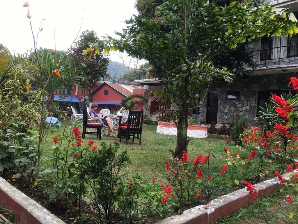Trekkers Lodge Покхара Экстерьер фото